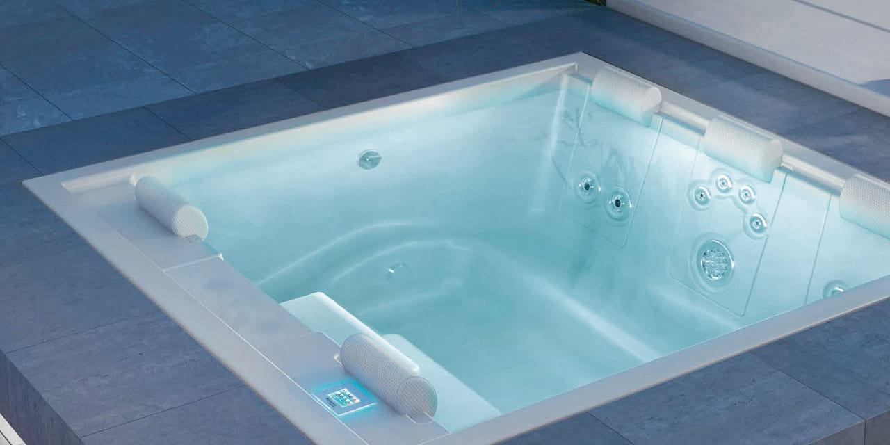 Einbau Whirlpool stilvolle Beleuchtung