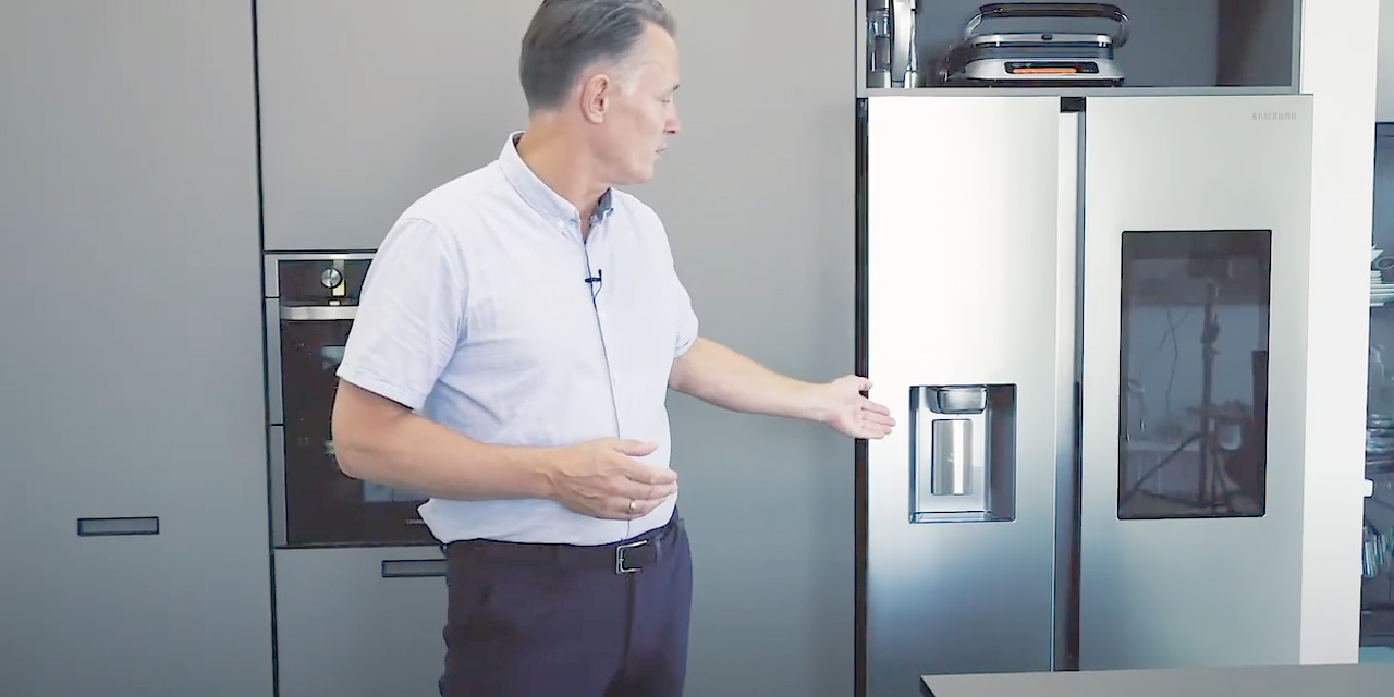 Koekken-bloedt-vand-video