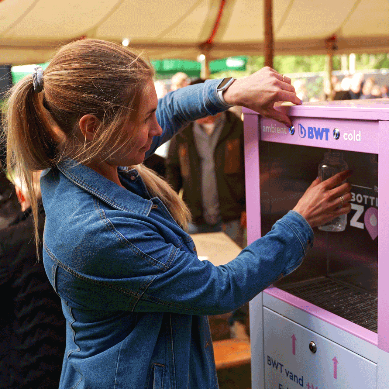 Filtreret BWT vand fra vandkøler til festivalgæster