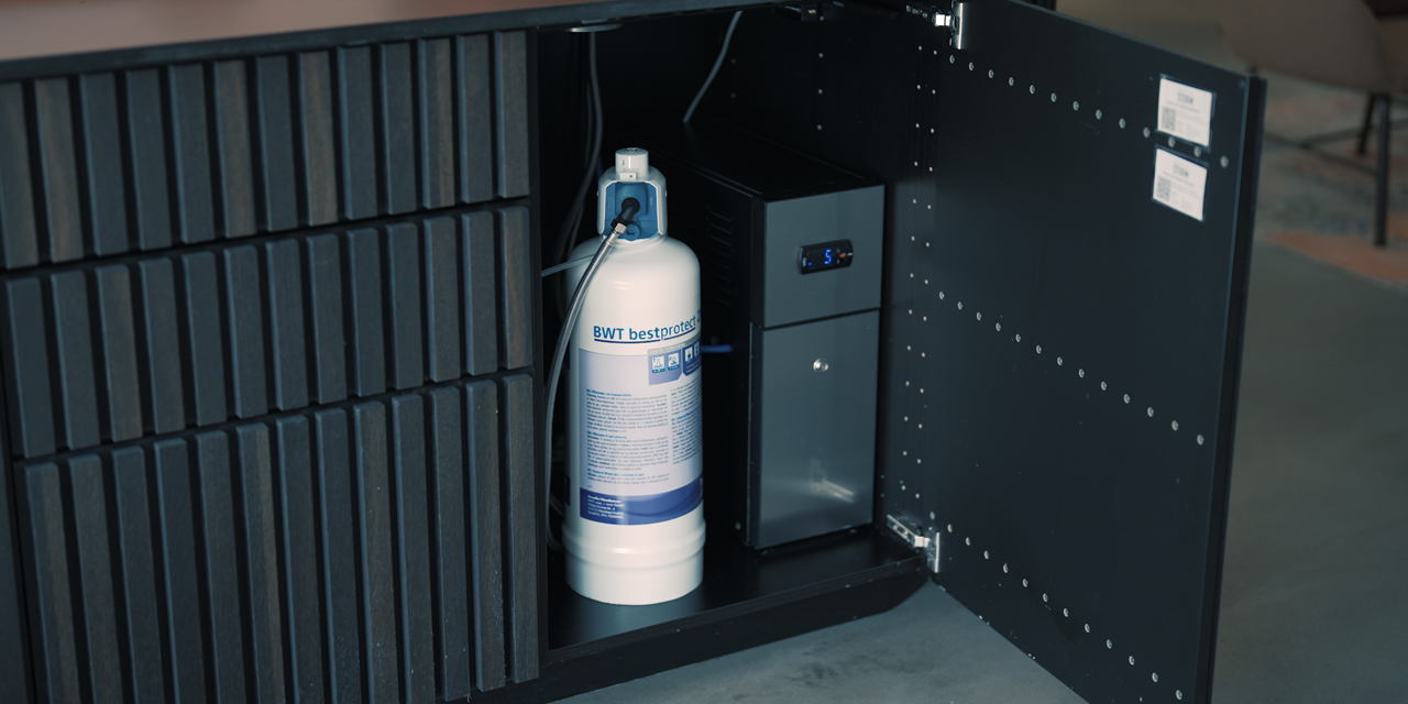 bwt-vandfilter-i skab-hos-kunde