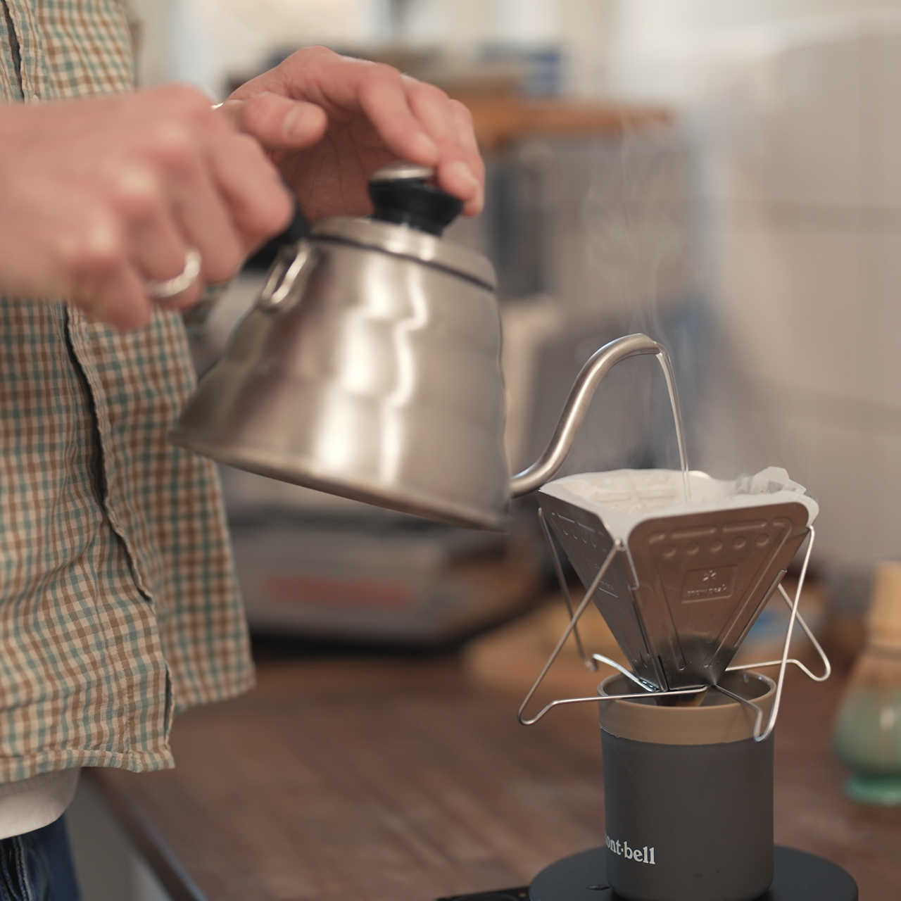 Sebastian brygger kaffe med RO-vand Sebastian brygger kaffe med RO-vand