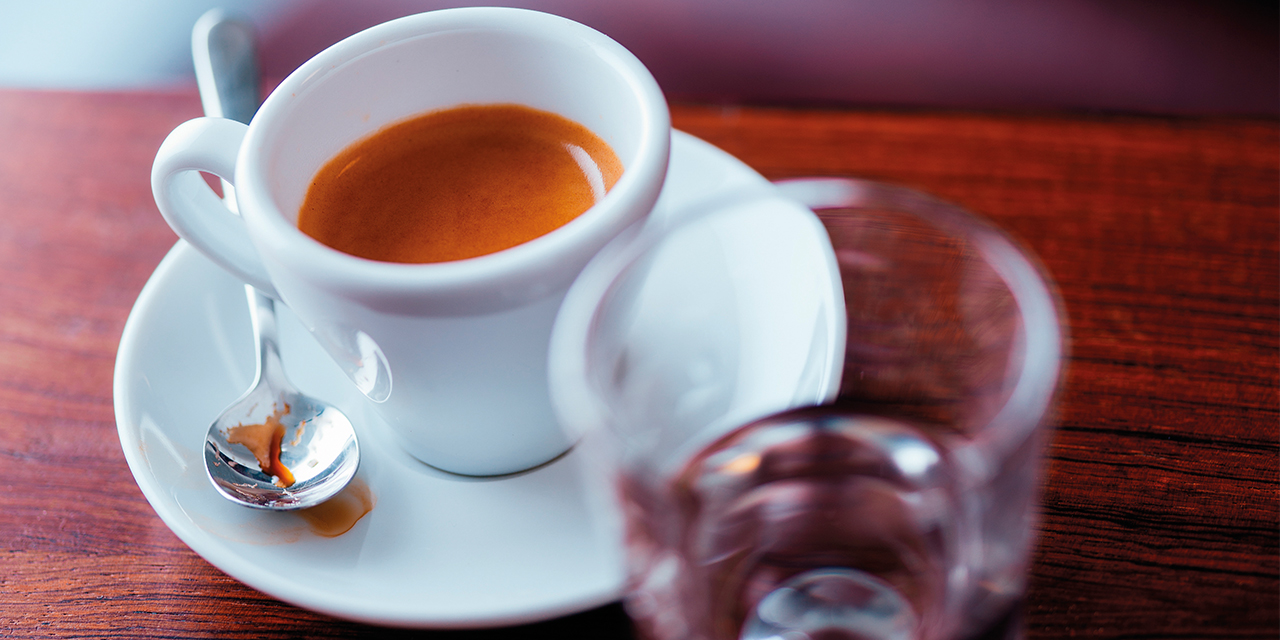 Espresso mit Wasser