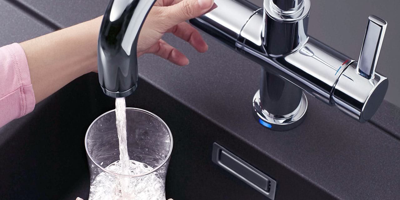 Pure-Flasche-befuellen_1280x1280