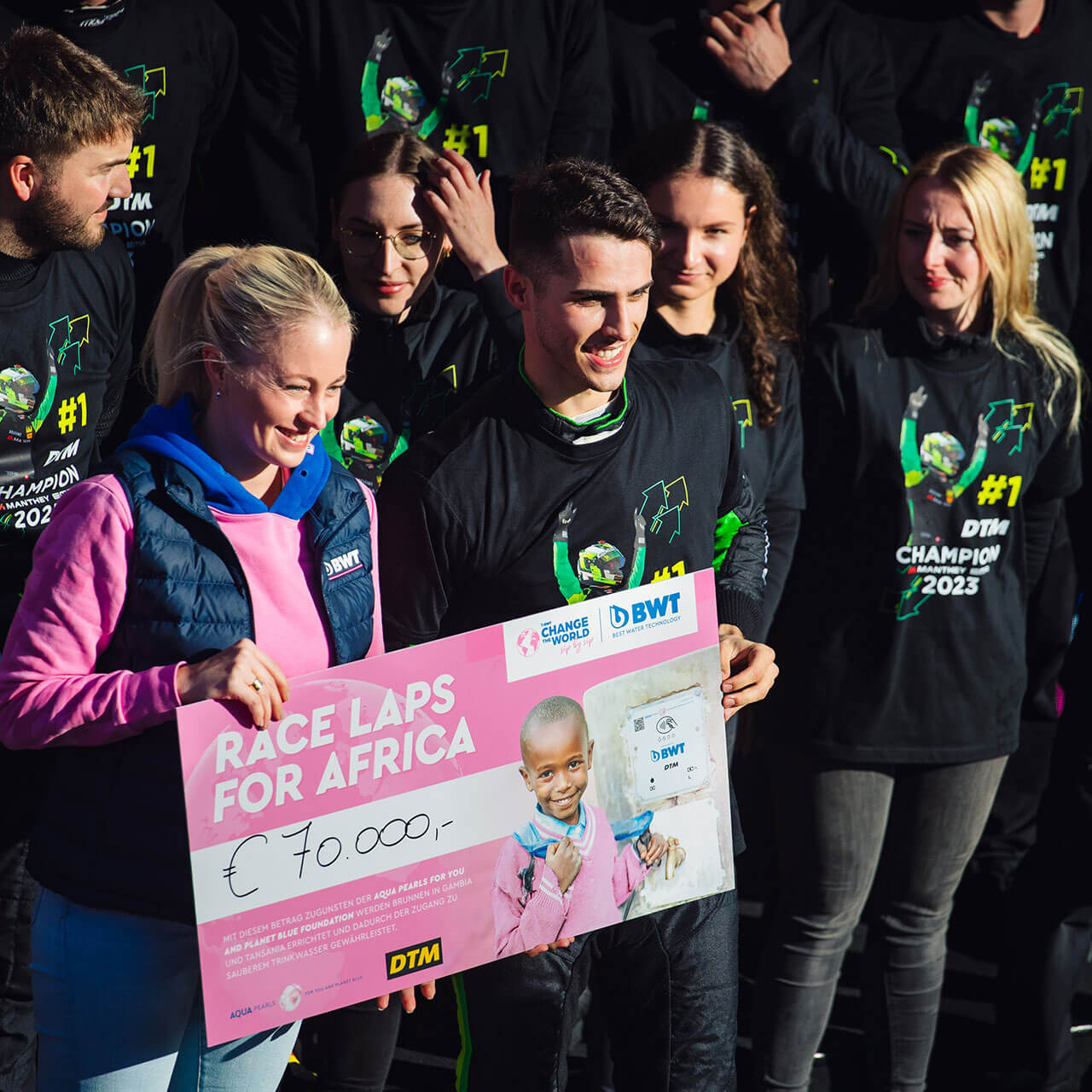 Brunnen in Tansania und Gambia