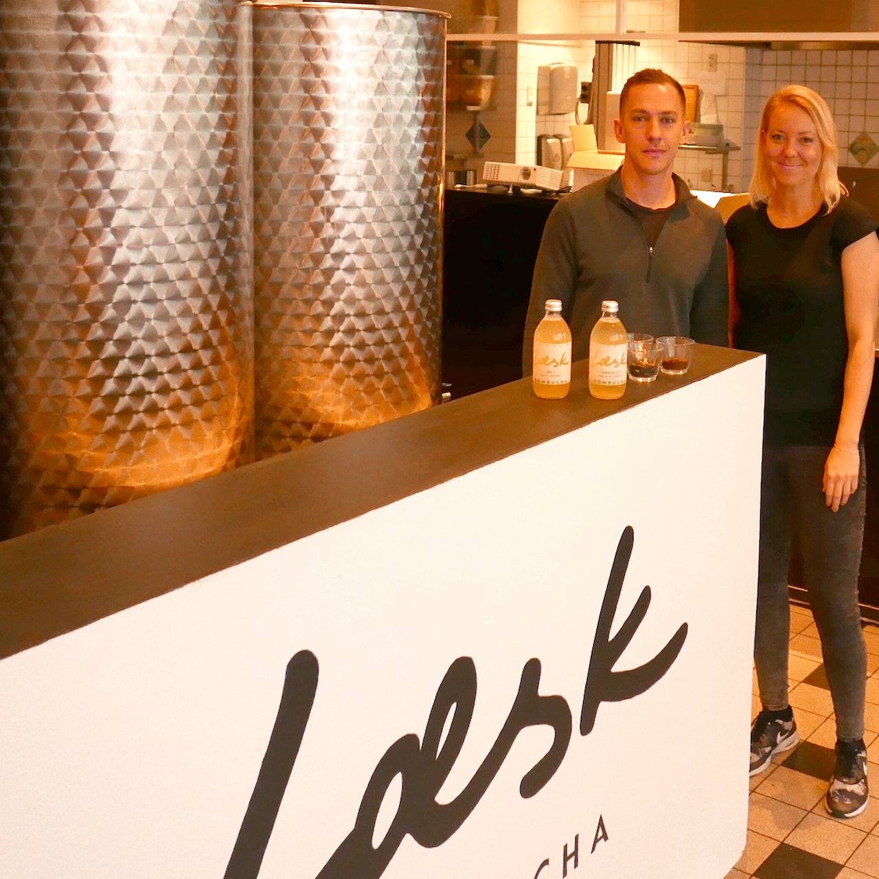 Laesk Line og Eric bedre-brygning-af-kombucha-med-filtreret-vand