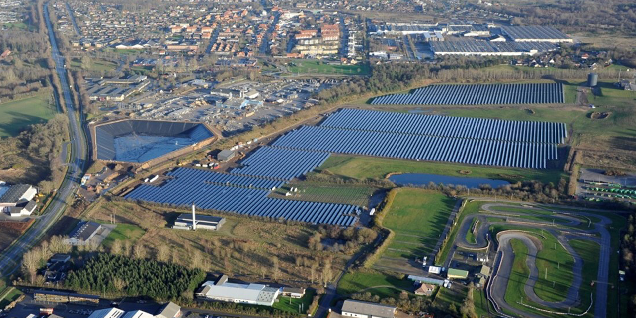 Vojens sol- og fjernvarmeanlaeg solvarmeanlaeg-fjernvarmeanlaeg