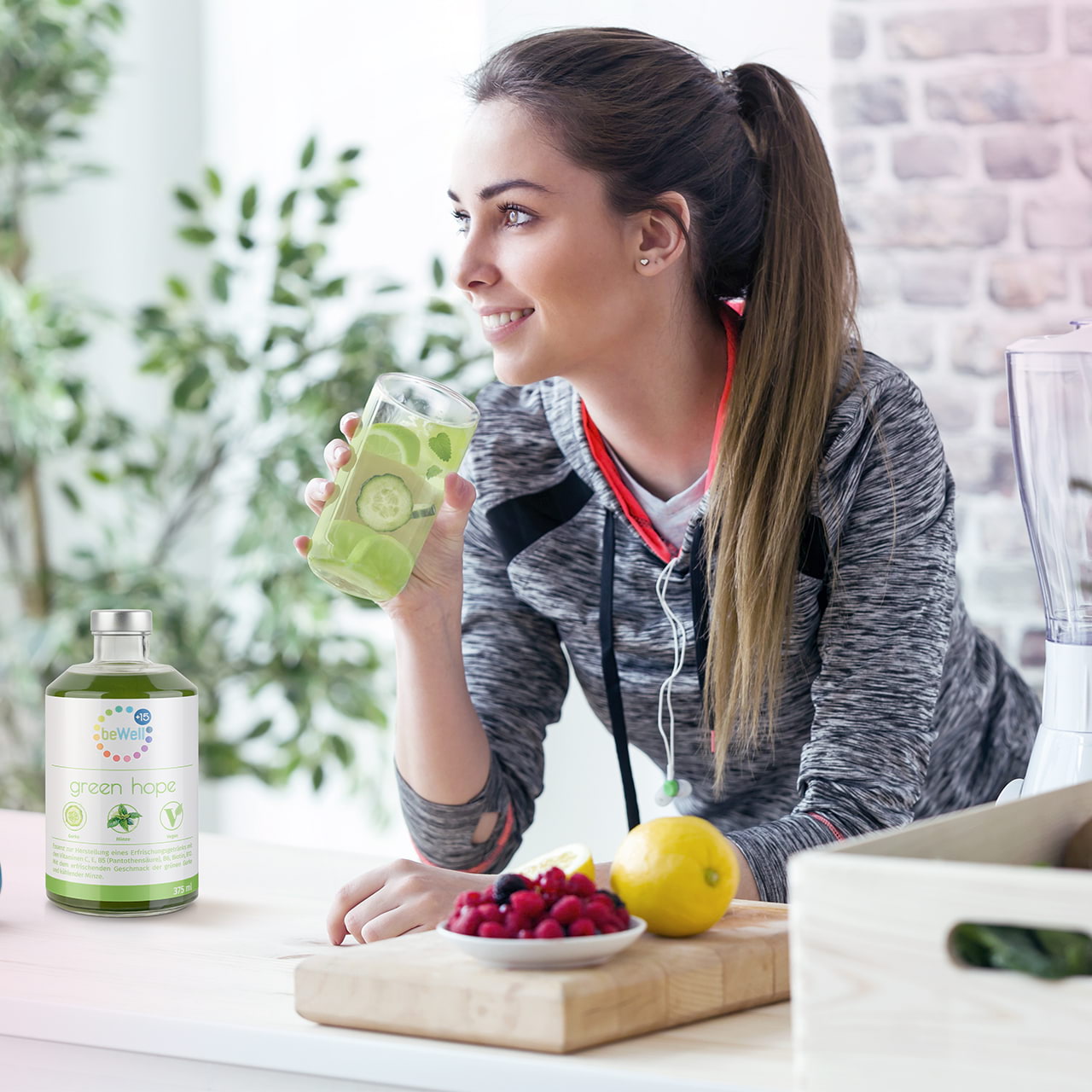 beWell_Woman_drinking_1280x1280