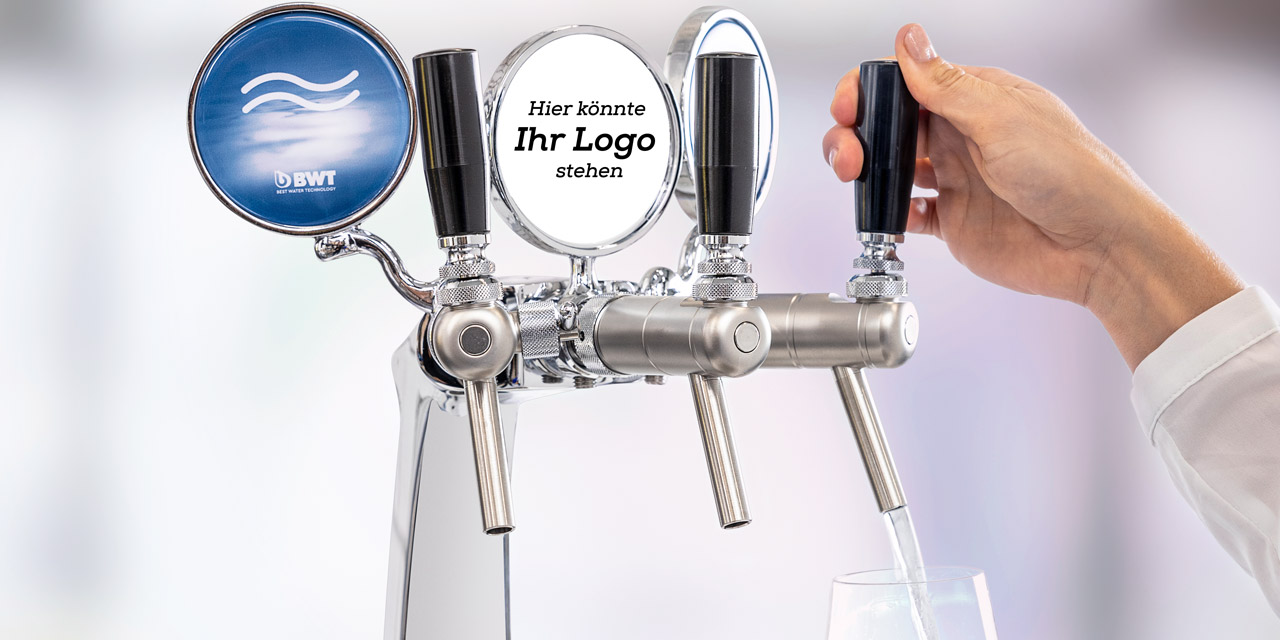 Il s'agit d'un BWT WasserBar décoré avec votre logo.
