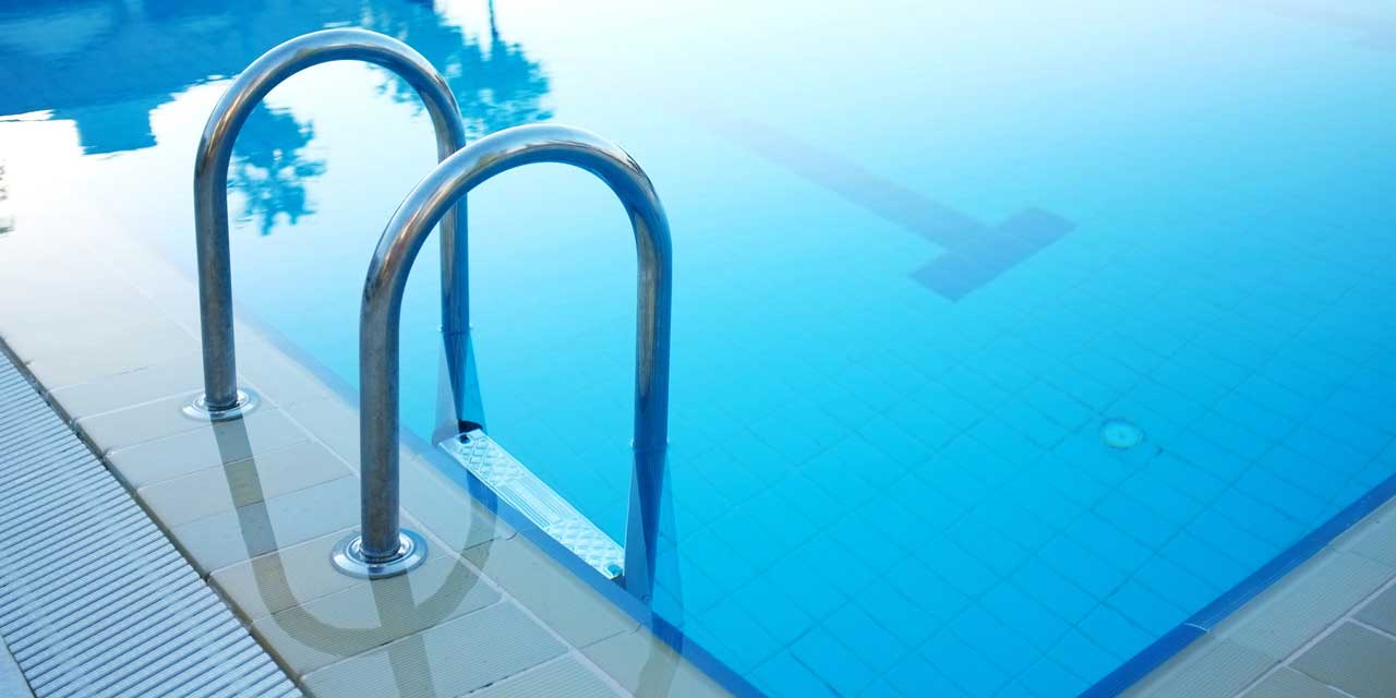 Echelle de piscine