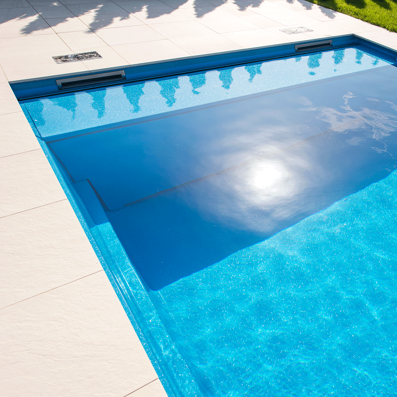 Lamelcover til pool under vandet fra BWT