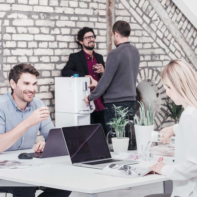 Vandautomat i kontormiljoe Vandautomat i kontormiljoe